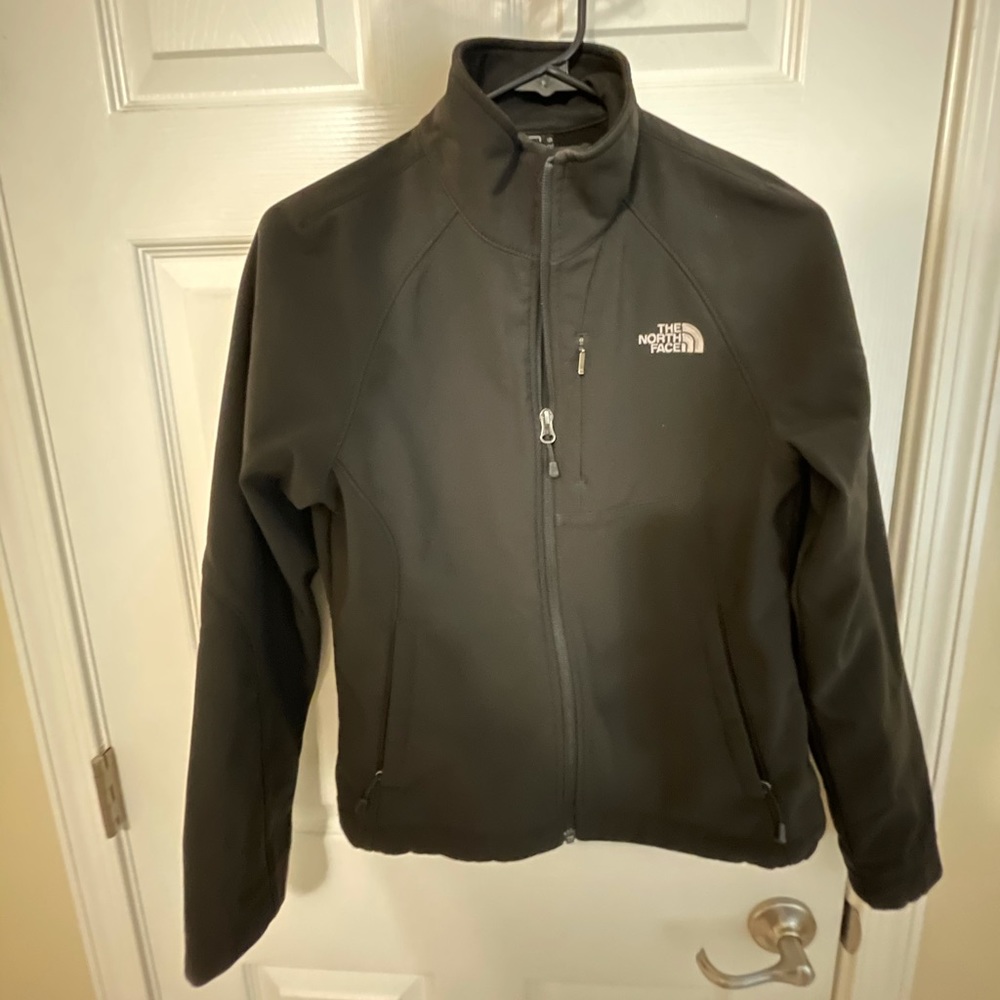 NorthFace Women’s Jacket (The Apex)